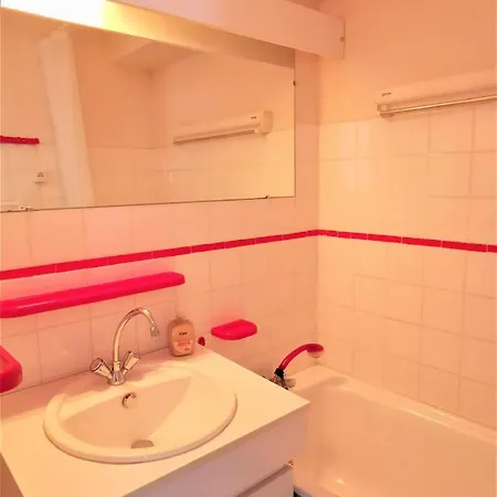 Beau Studio Situe Au Pied Des Pistes Ла-Фу